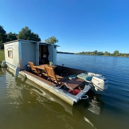 Nomadboat *
